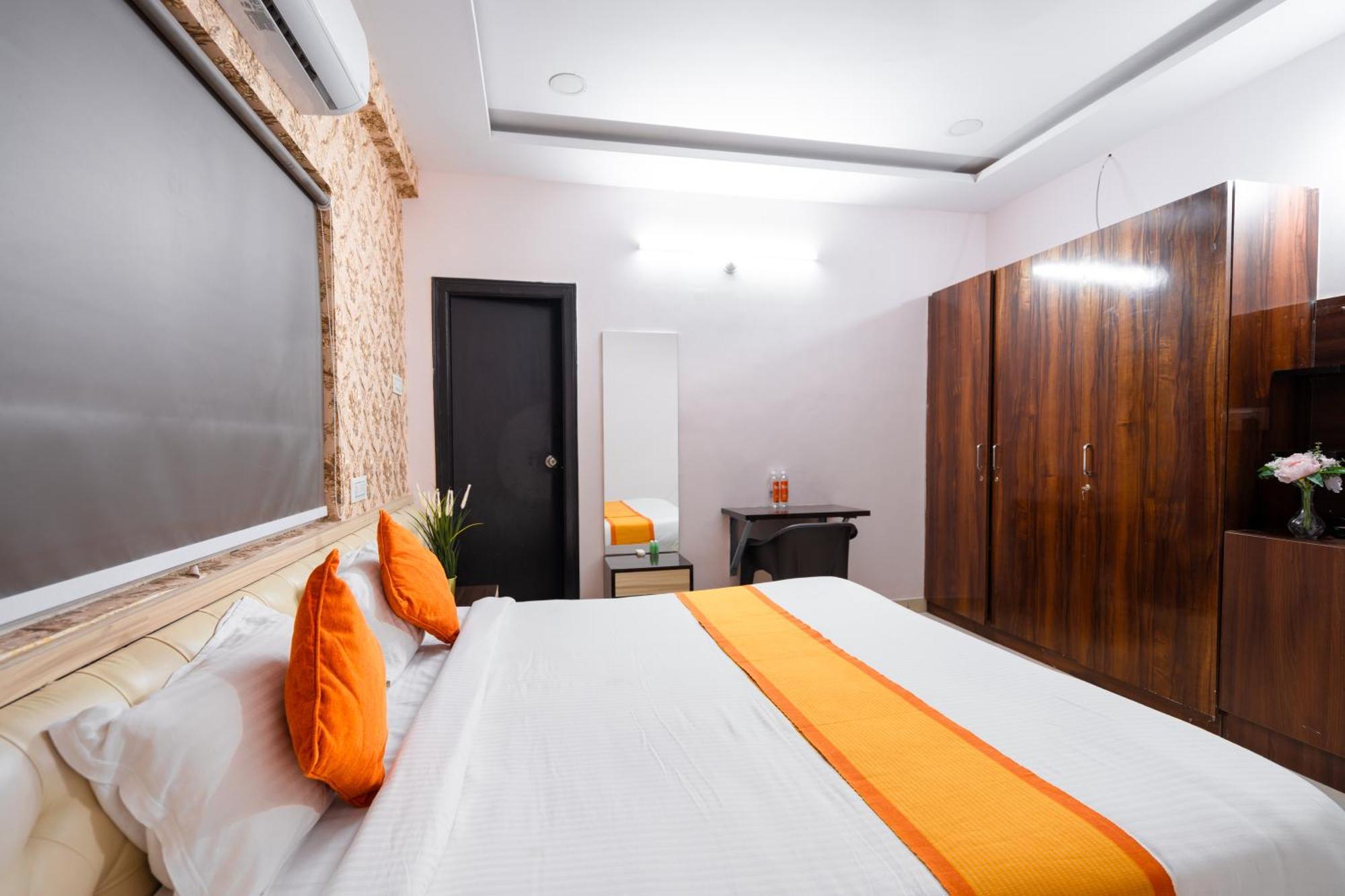 Iris At Nest Hotel Hyderabad Bagian luar foto