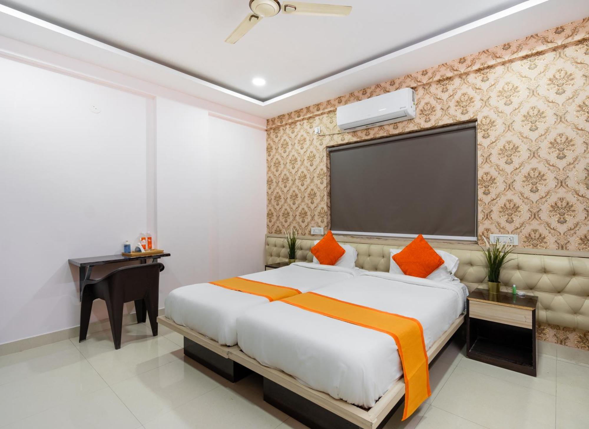 Iris At Nest Hotel Hyderabad Bagian luar foto