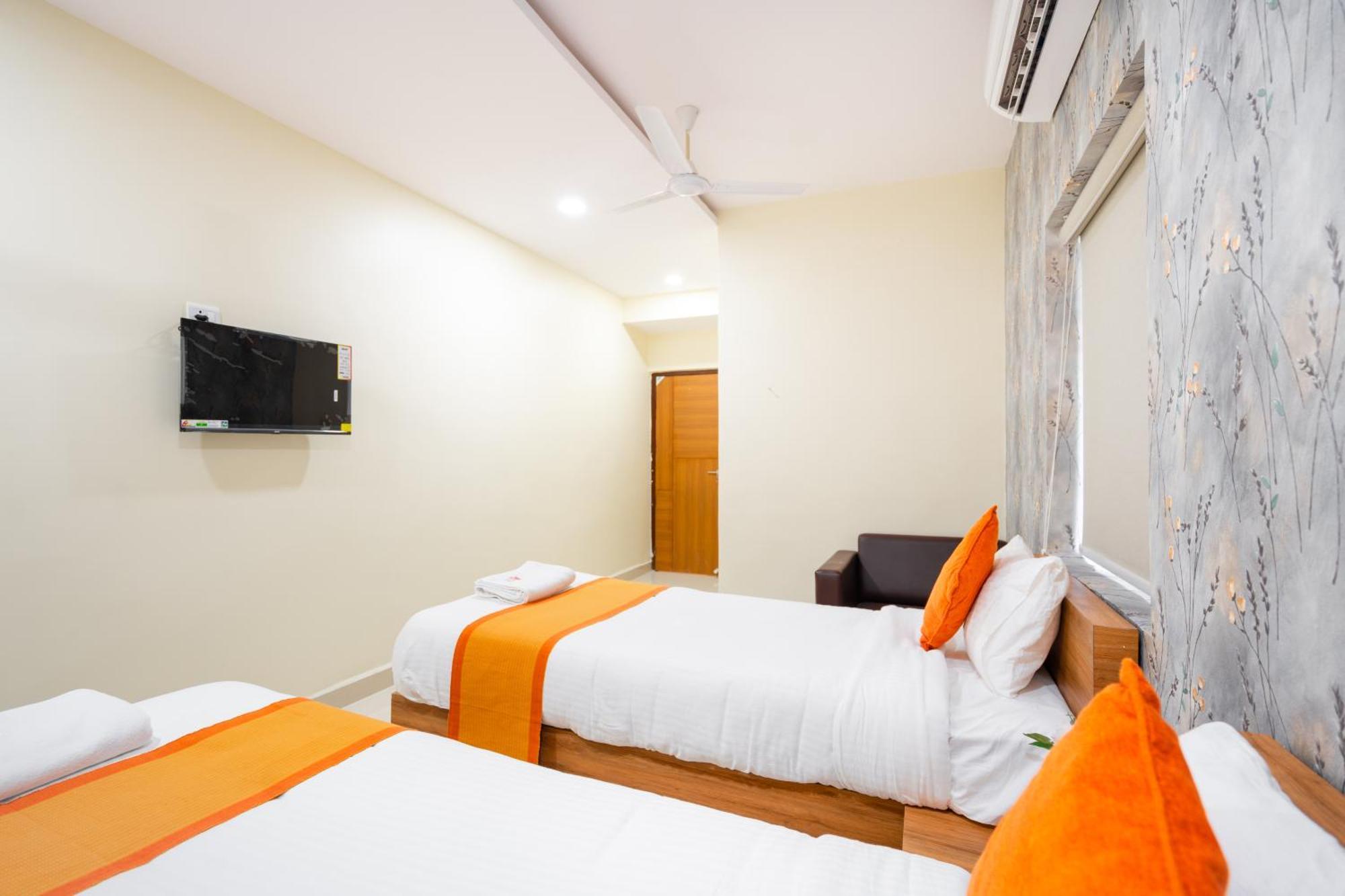 Iris At Nest Hotel Hyderabad Bagian luar foto