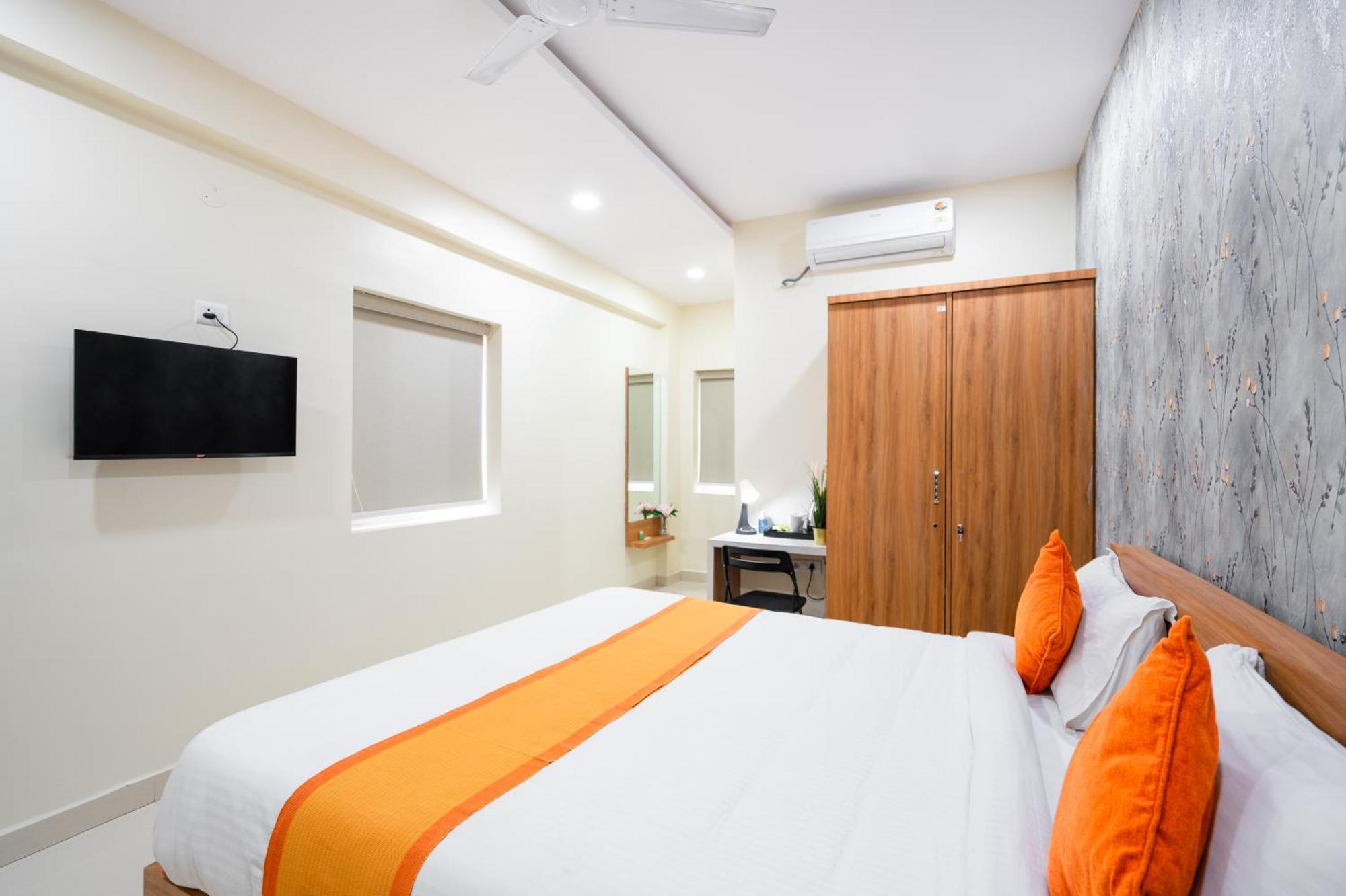 Iris At Nest Hotel Hyderabad Bagian luar foto