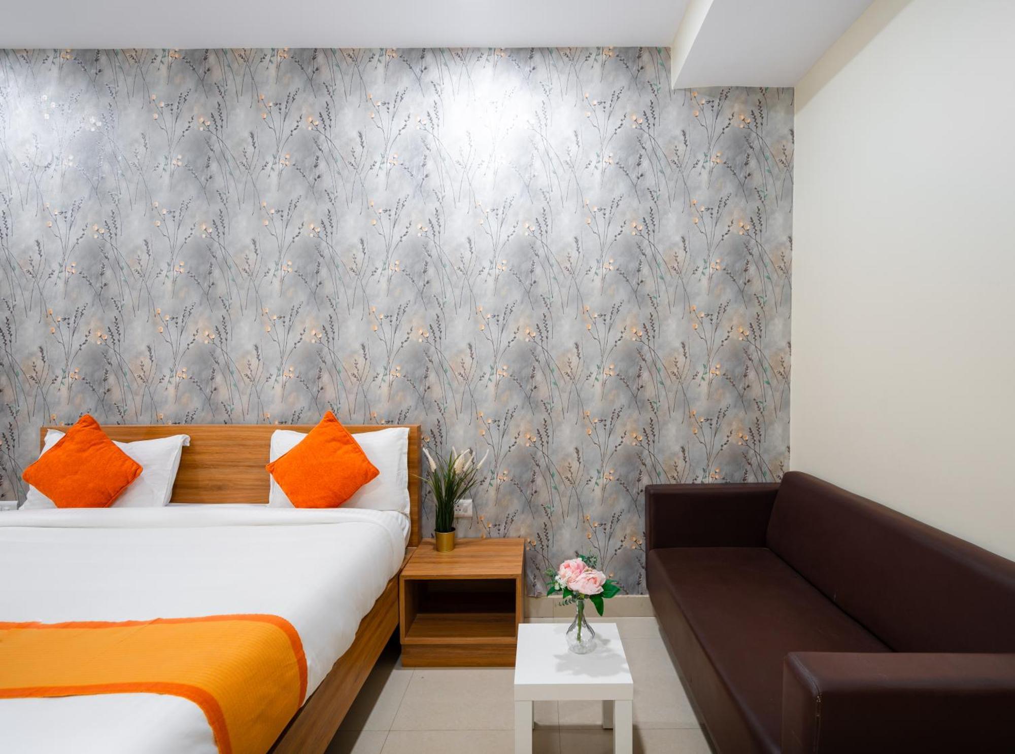 Iris At Nest Hotel Hyderabad Bagian luar foto