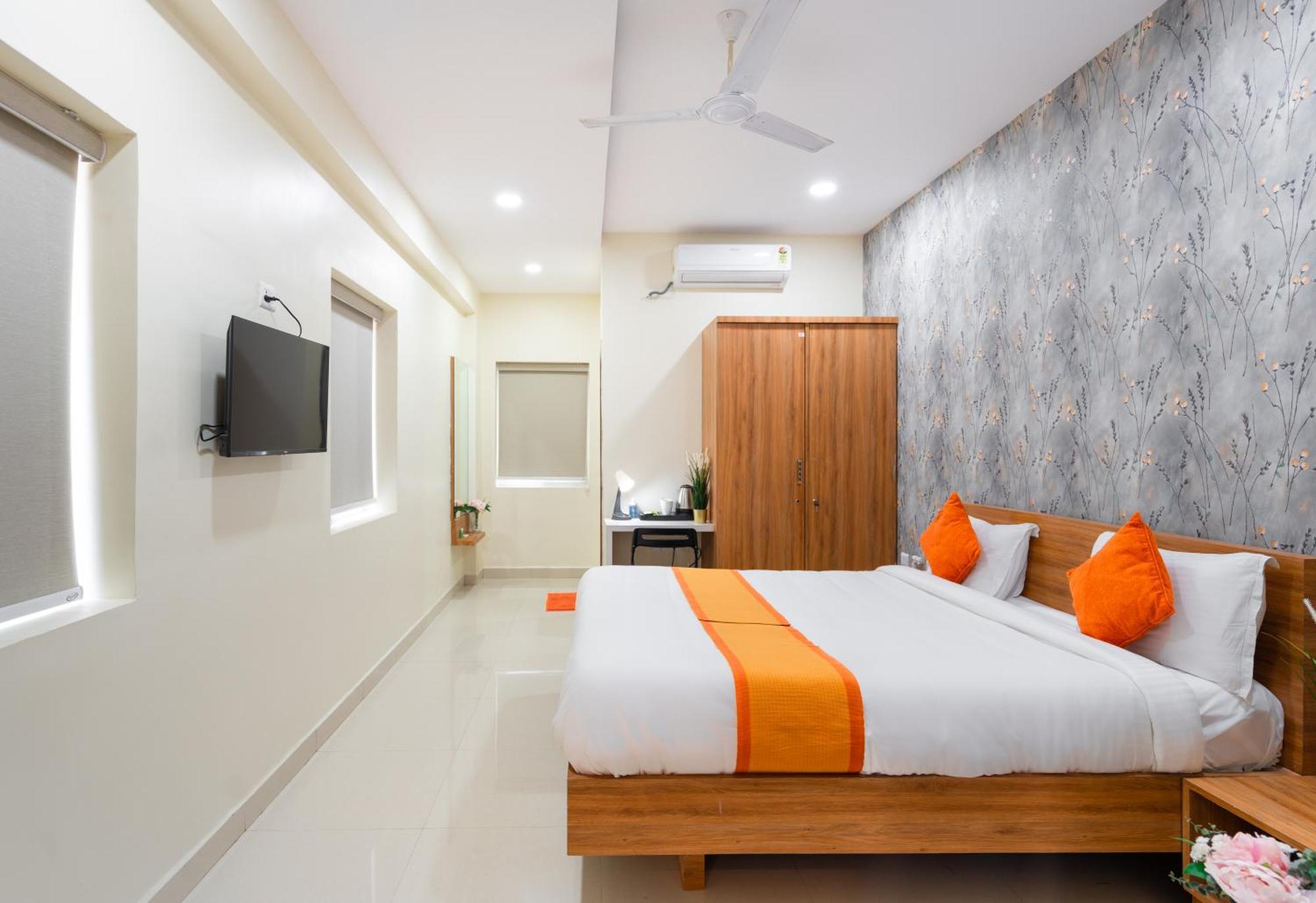 Iris At Nest Hotel Hyderabad Bagian luar foto